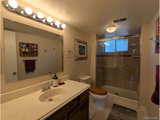 8226 Yarrow Ct, Arvada, CO 80005