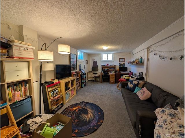 8226 Yarrow Ct, Arvada, CO 80005