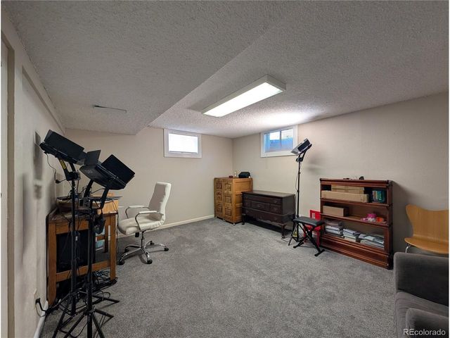8226 Yarrow Ct, Arvada, CO 80005