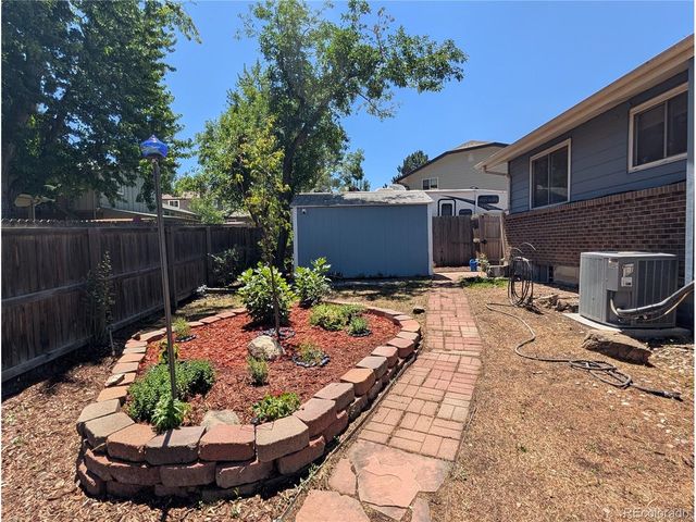 8226 Yarrow Ct, Arvada, CO 80005