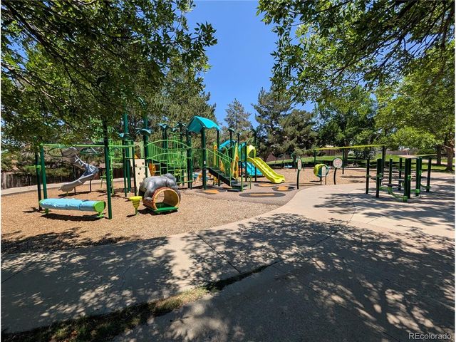8226 Yarrow Ct, Arvada, CO 80005