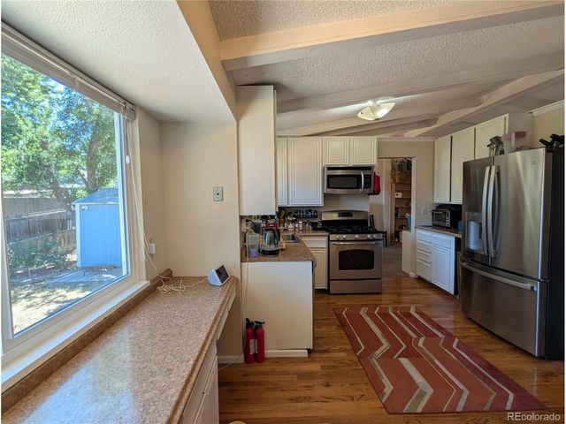 8226 Yarrow Ct, Arvada, CO 80005