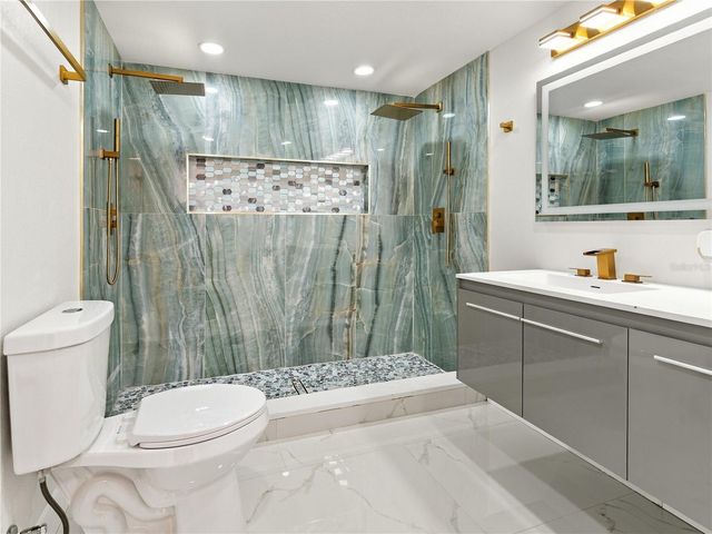 8423 N PACKWOOD AVENUE, Tampa, FL 33604