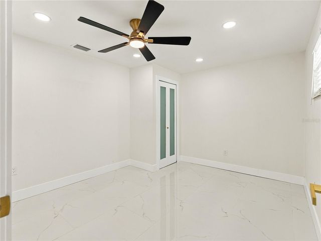 8423 N PACKWOOD AVENUE, Tampa, FL 33604