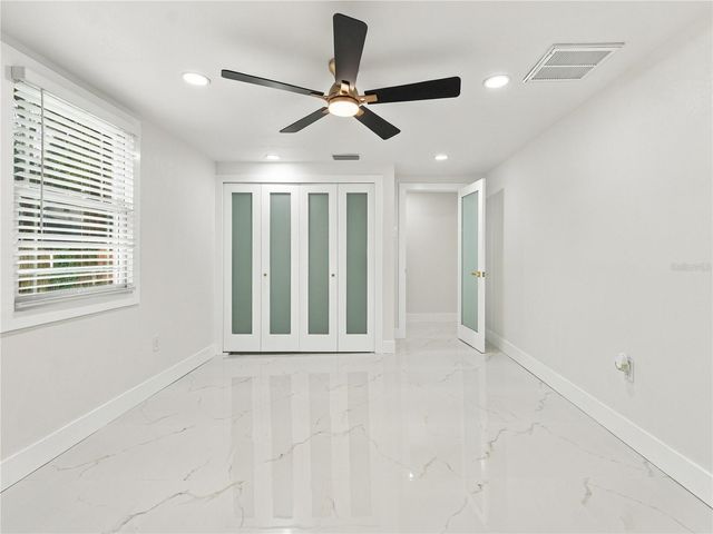 8423 N PACKWOOD AVENUE, Tampa, FL 33604