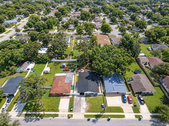 8423 N PACKWOOD AVENUE, Tampa, FL 33604