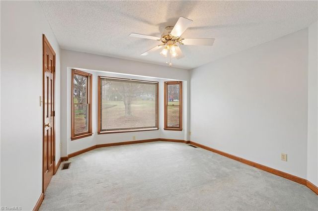 4875 Hampton Road, Clemmons, NC 27012