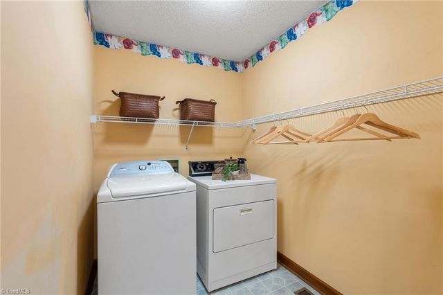 4875 Hampton Road, Clemmons, NC 27012