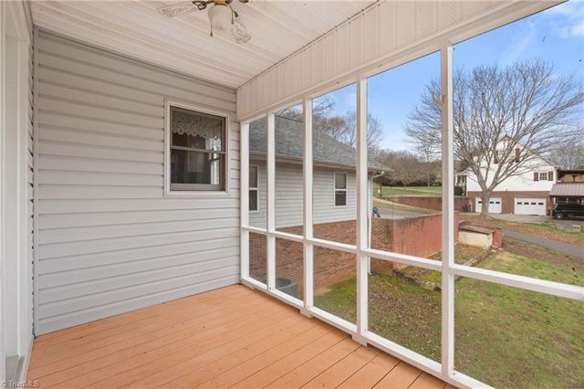 4875 Hampton Road, Clemmons, NC 27012