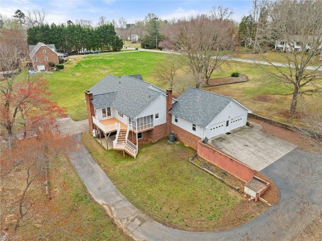 4875 Hampton Road, Clemmons, NC 27012