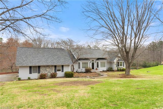 4875 Hampton Road, Clemmons, NC 27012