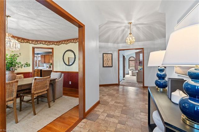 4875 Hampton Road, Clemmons, NC 27012