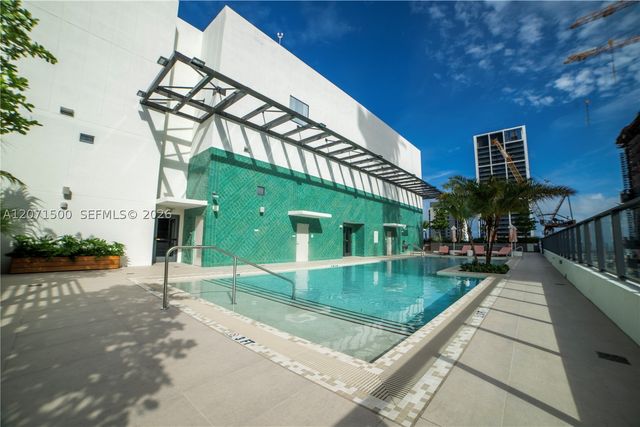 11 NE 6TH 1908, Miami, FL 33132