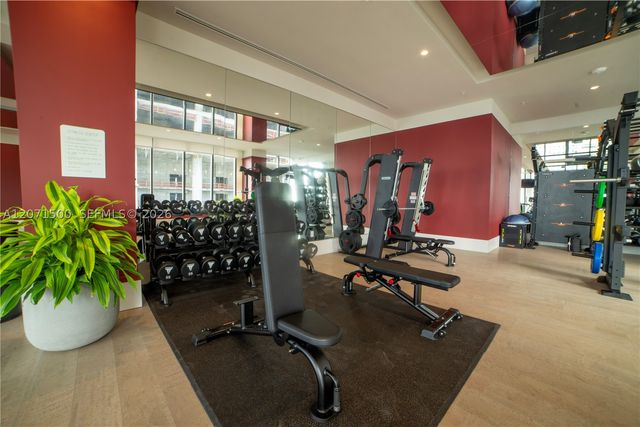 11 NE 6TH 1908, Miami, FL 33132