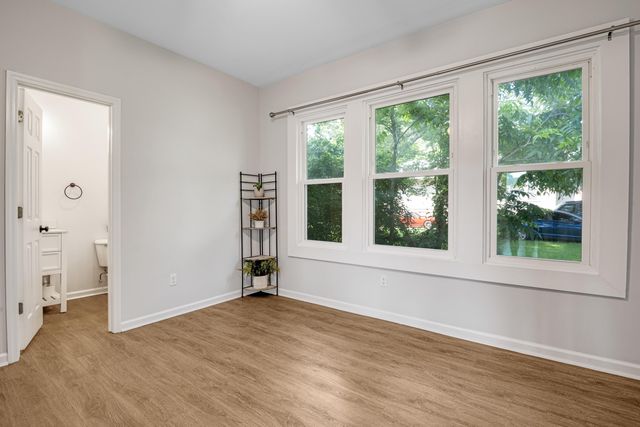 2901 N Chamberlain Avenue, Chattanooga, TN 37406