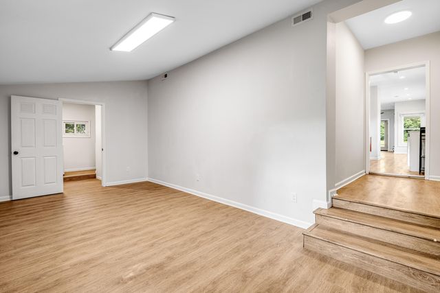 2901 N Chamberlain Avenue, Chattanooga, TN 37406