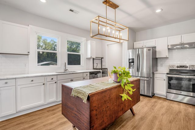 2901 N Chamberlain Avenue, Chattanooga, TN 37406