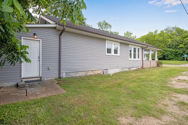 2901 N Chamberlain Avenue, Chattanooga, TN 37406