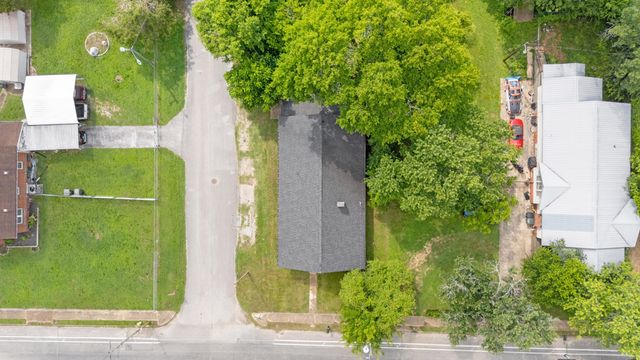 2901 N Chamberlain Avenue, Chattanooga, TN 37406