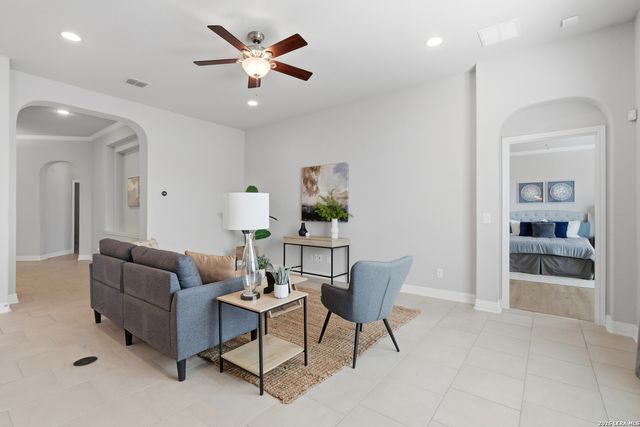 28830 Shadowrock, San Antonio, TX 78260