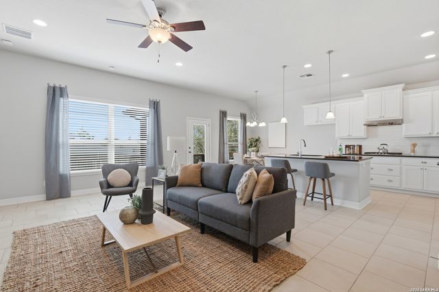 28830 Shadowrock, San Antonio, TX 78260