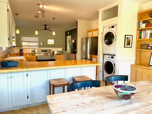 318 VAN DYKE Street, Bisbee, AZ 85603