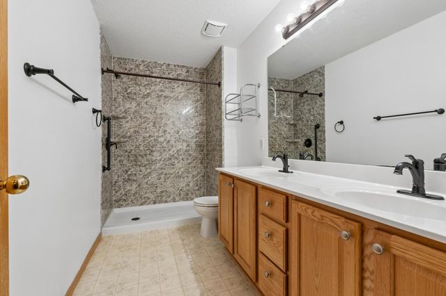 7856 Marilyn Drive, Lino Lakes, MN 55014
