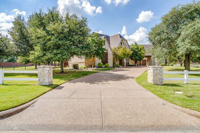 155 Country Vista Circle, Burleson, TX 76028