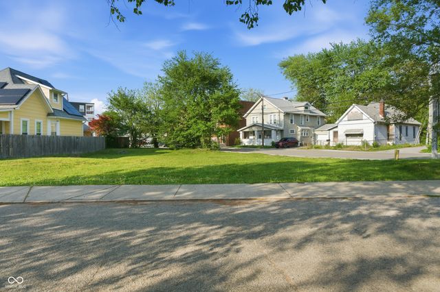 828 Shelby Street, Indianapolis, IN 46203