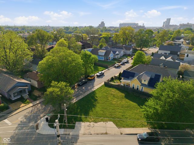 828 Shelby Street, Indianapolis, IN 46203