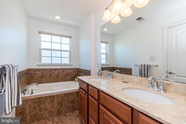 314 ALMOND DR, Lansdale, PA 19446