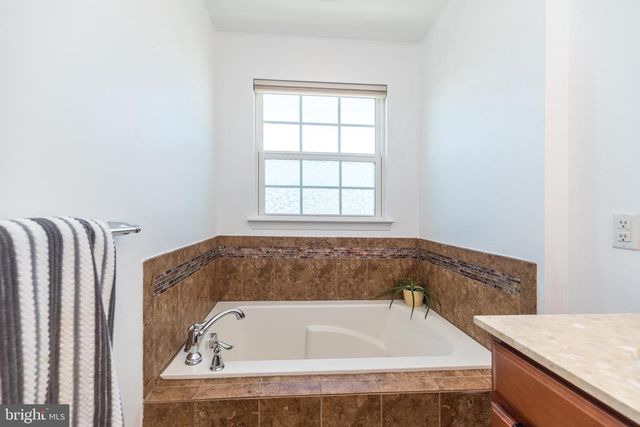 314 ALMOND DR, Lansdale, PA 19446