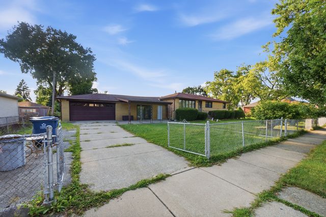 8300 Long Avenue, Burbank, IL 60459