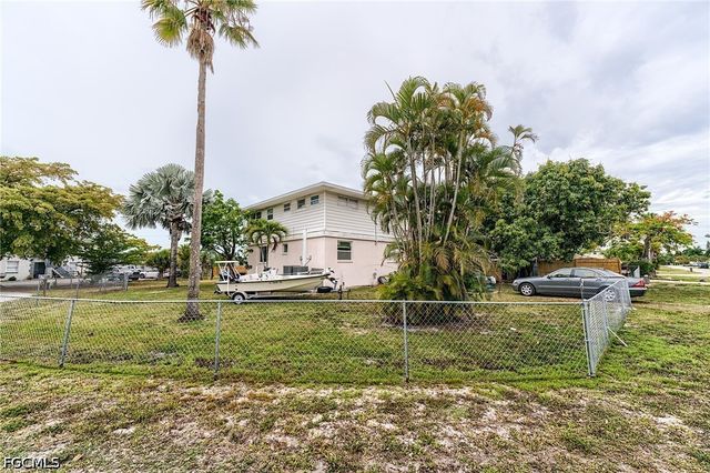 16910 -16912 Juanita AVE, Fort Myers, FL 33908