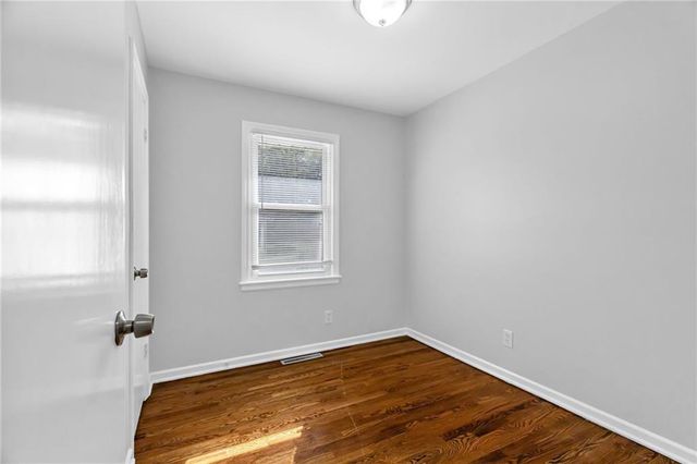 5222 NE 44th Street, Kansas City, MO 64117