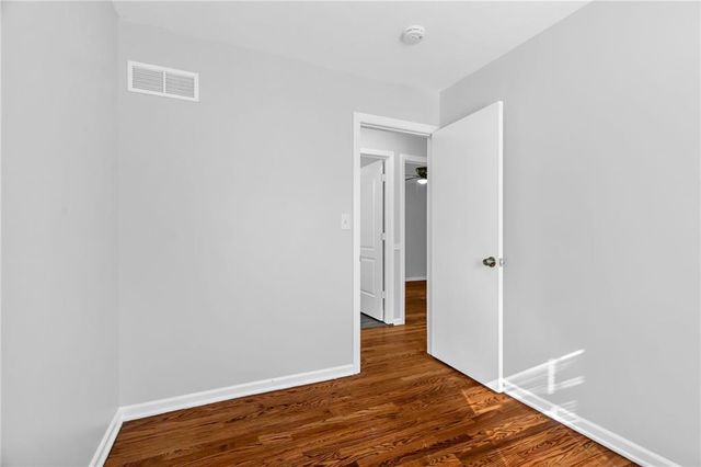 5222 NE 44th Street, Kansas City, MO 64117