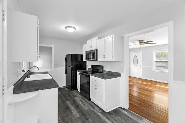 5222 NE 44th Street, Kansas City, MO 64117