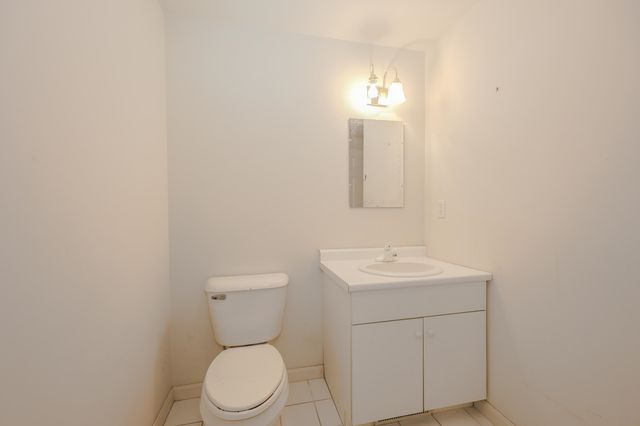 49 Drakes Landing, Hampton, NH 03842
