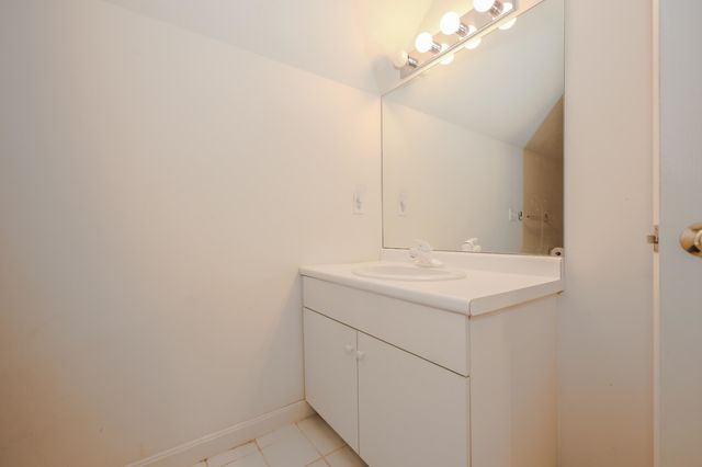 49 Drakes Landing, Hampton, NH 03842
