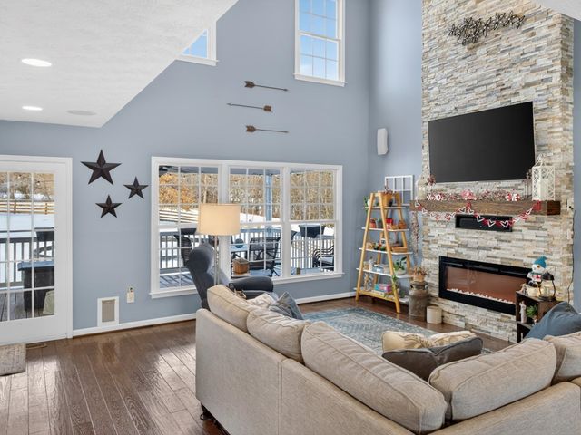 235 HOWARDSVILLE RD, Staunton, VA 24401