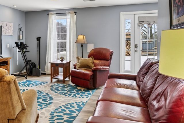 235 HOWARDSVILLE RD, Staunton, VA 24401