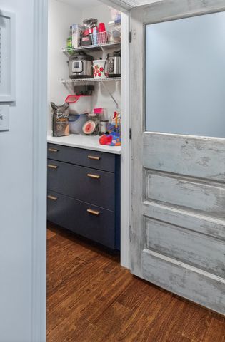 235 HOWARDSVILLE RD, Staunton, VA 24401