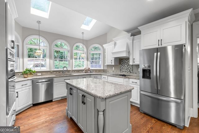 275 Woodbury Way, Alpharetta, GA 30022