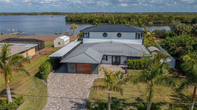 2424 HARBOUR DRIVE, Punta Gorda, FL 33983