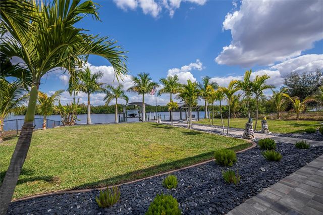 2424 HARBOUR DRIVE, Punta Gorda, FL 33983