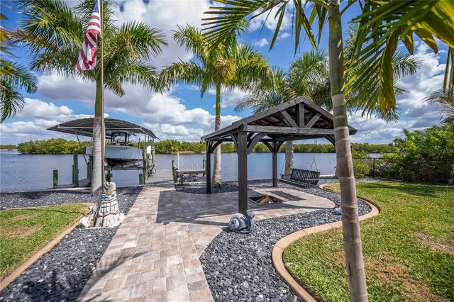 2424 HARBOUR DRIVE, Punta Gorda, FL 33983