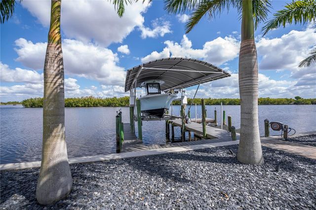 2424 HARBOUR DRIVE, Punta Gorda, FL 33983