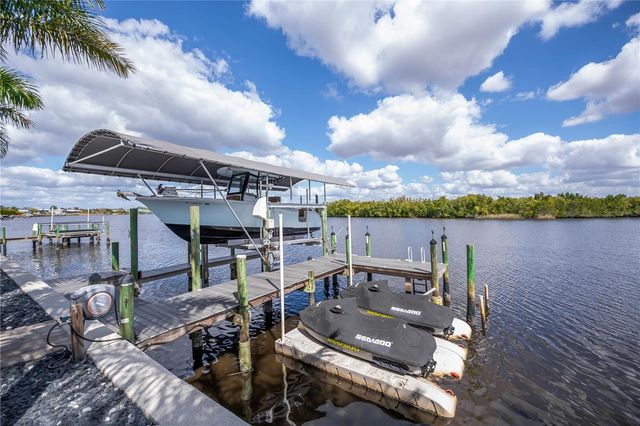 2424 HARBOUR DRIVE, Punta Gorda, FL 33983