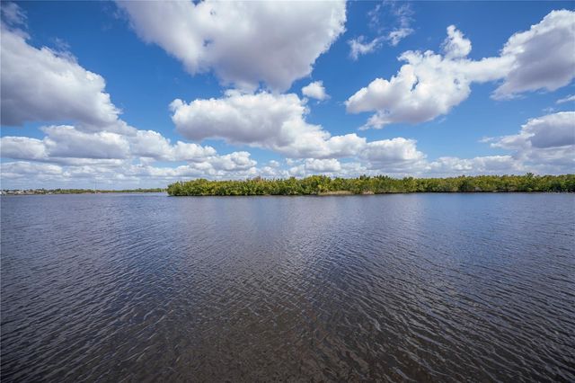2424 HARBOUR DRIVE, Punta Gorda, FL 33983