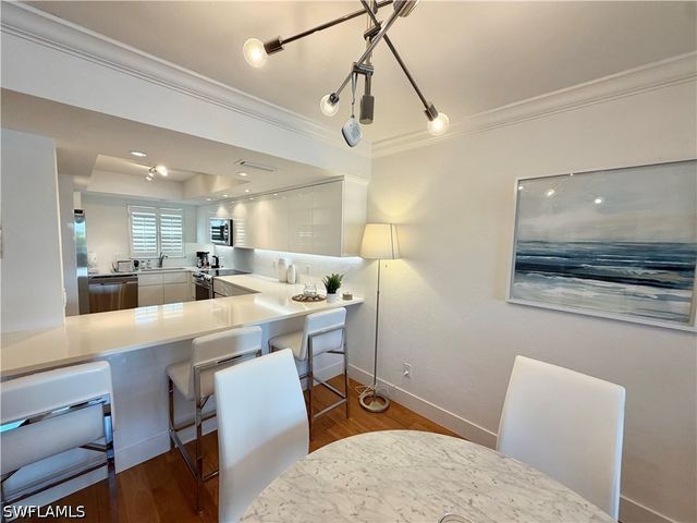12945 Vanderbilt DR 306, Naples, FL 34110